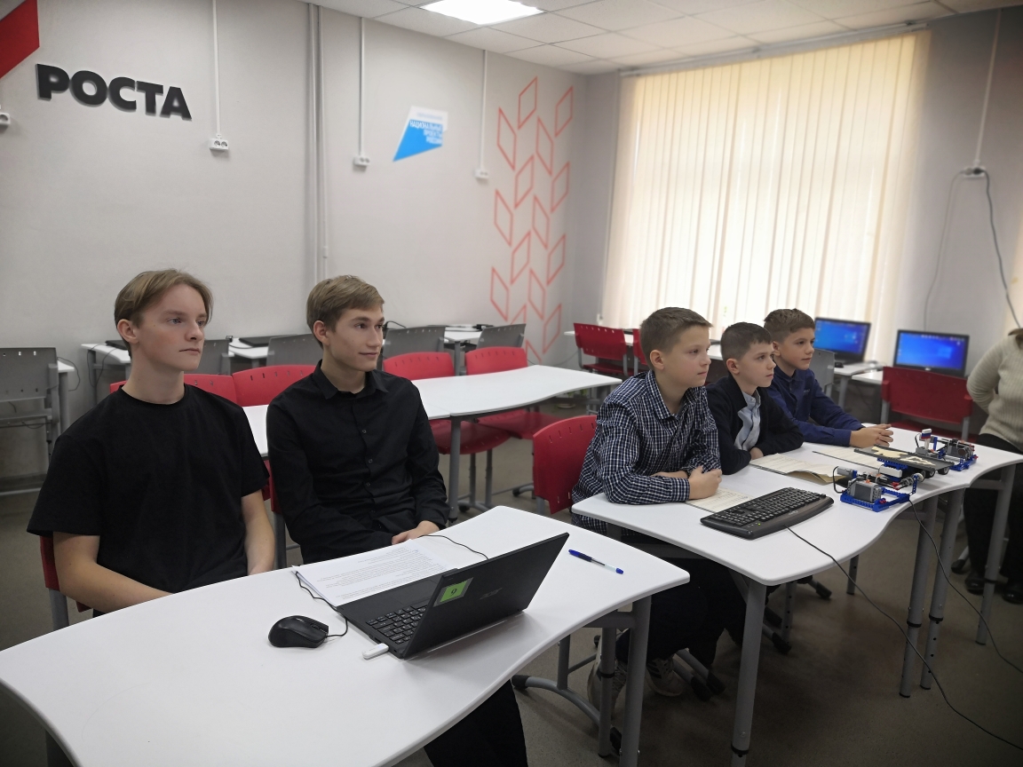 Защита проектов в финале регионального чемпионата «Точка роста» - движение вперед» Защита проектов в финале регионального чемпионата «Точка роста» - движение вперед».