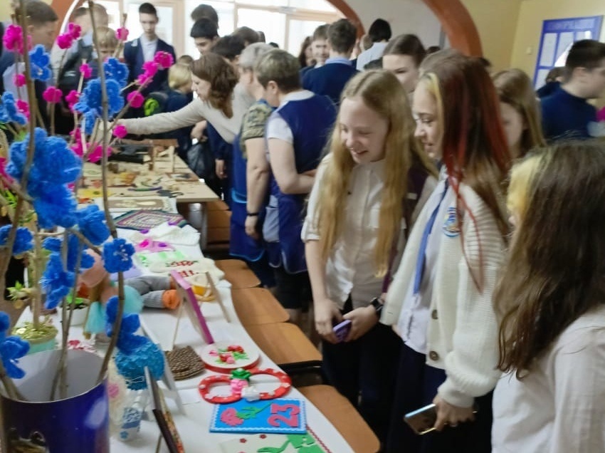 Выставка поделок «Наше творчество» Выставка поделок «Наше творчество».
